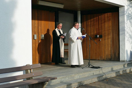 Gräbersegnung in Bad Emstal/Sand